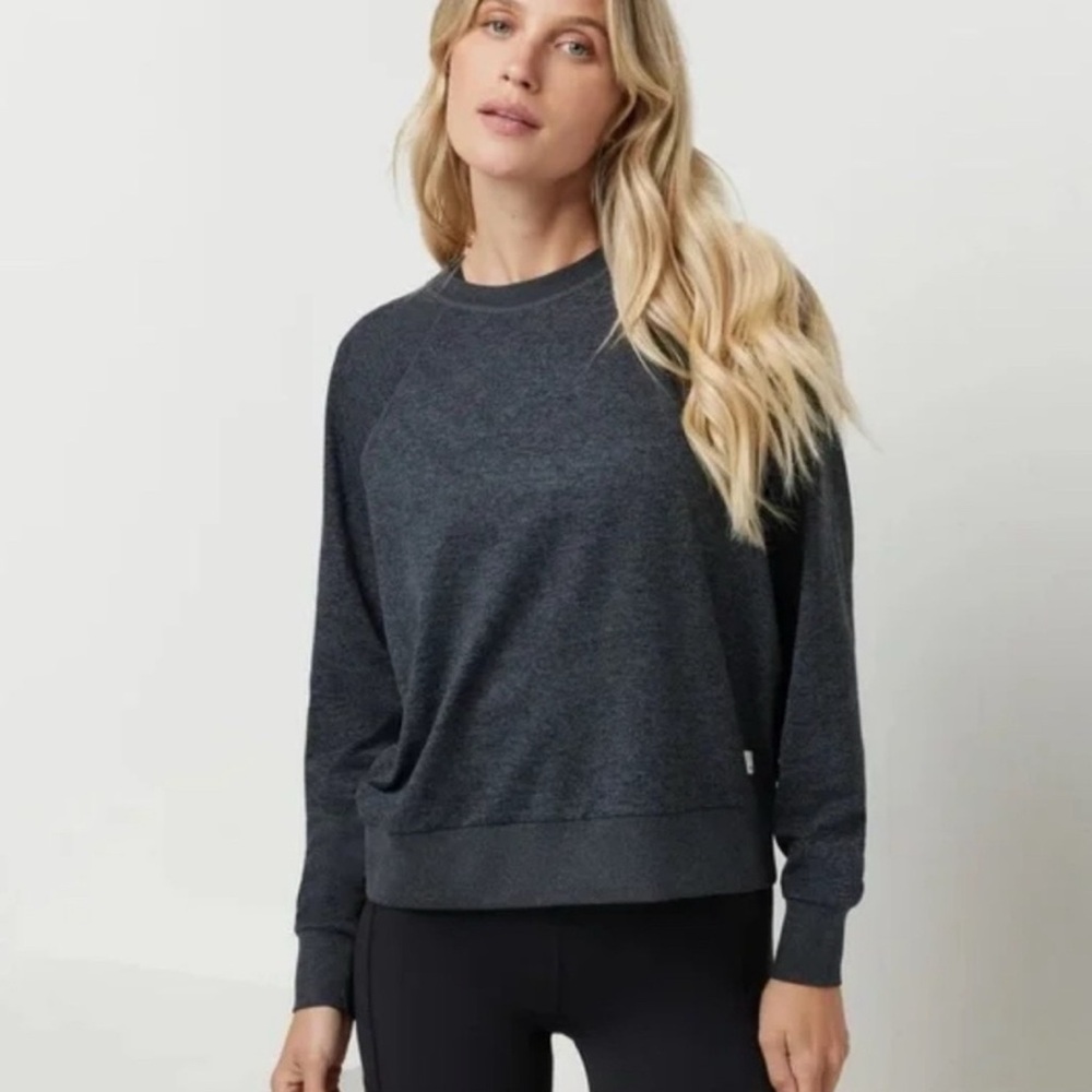 Vuori Halo Crew Long-sleeve charcoal grey women’s small
